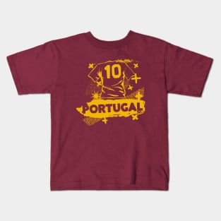 Vintage Portuguese Football // Retro Grunge Portugal Soccer Kids T-Shirt